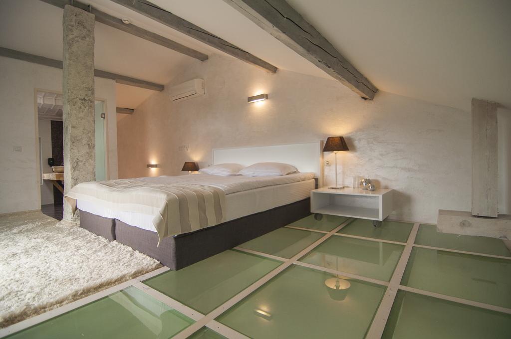 Aparthotel Seasons Glavatarski Han グラバターツィ 部屋 写真